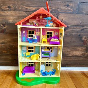 VGUC Peppa Pig Family Home Playset with Lights, Sounds, and Accessories